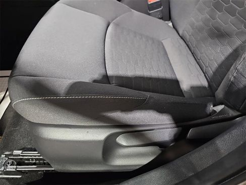 Used 2020 Toyota Corolla SE image 33