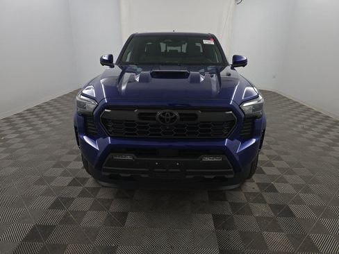 Used 2024 Toyota Tacoma TRD Sport w/ TRD Sport Premium Package RWD image 2