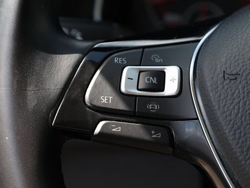 Used 2019 Volkswagen Jetta SE image 32