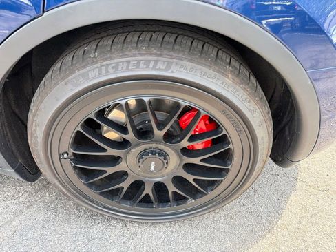 Used 2022 Tesla Model Y Performance AWD/4WD image 6