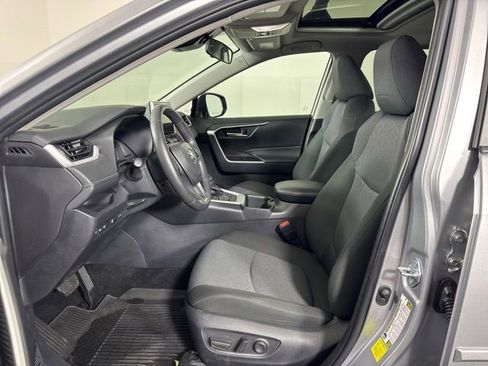 Used 2025 Toyota RAV4 XLE w/ Convenience Package AWD/4WD image 11