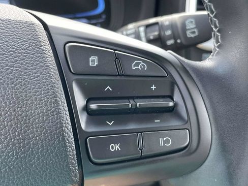 Certified 2024 Hyundai Venue SEL FWD image 15