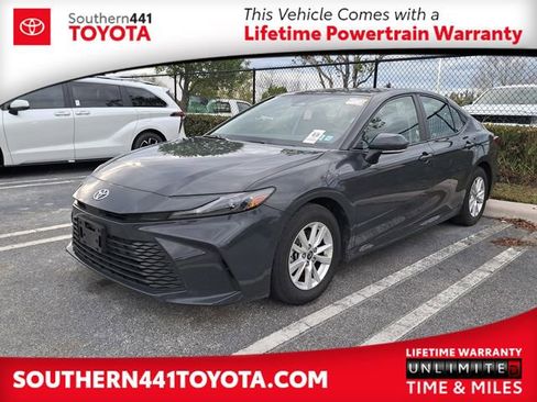 Used 2025 Toyota Camry LE image 1