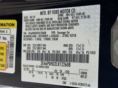 Used 2020 Ford Fusion SE FWD image 12