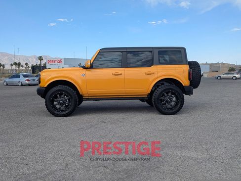 Used 2022 Ford Bronco Outer Banks AWD/4WD image 12