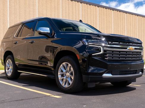 Certified 2024 Chevrolet Tahoe Premier AWD/4WD image 2