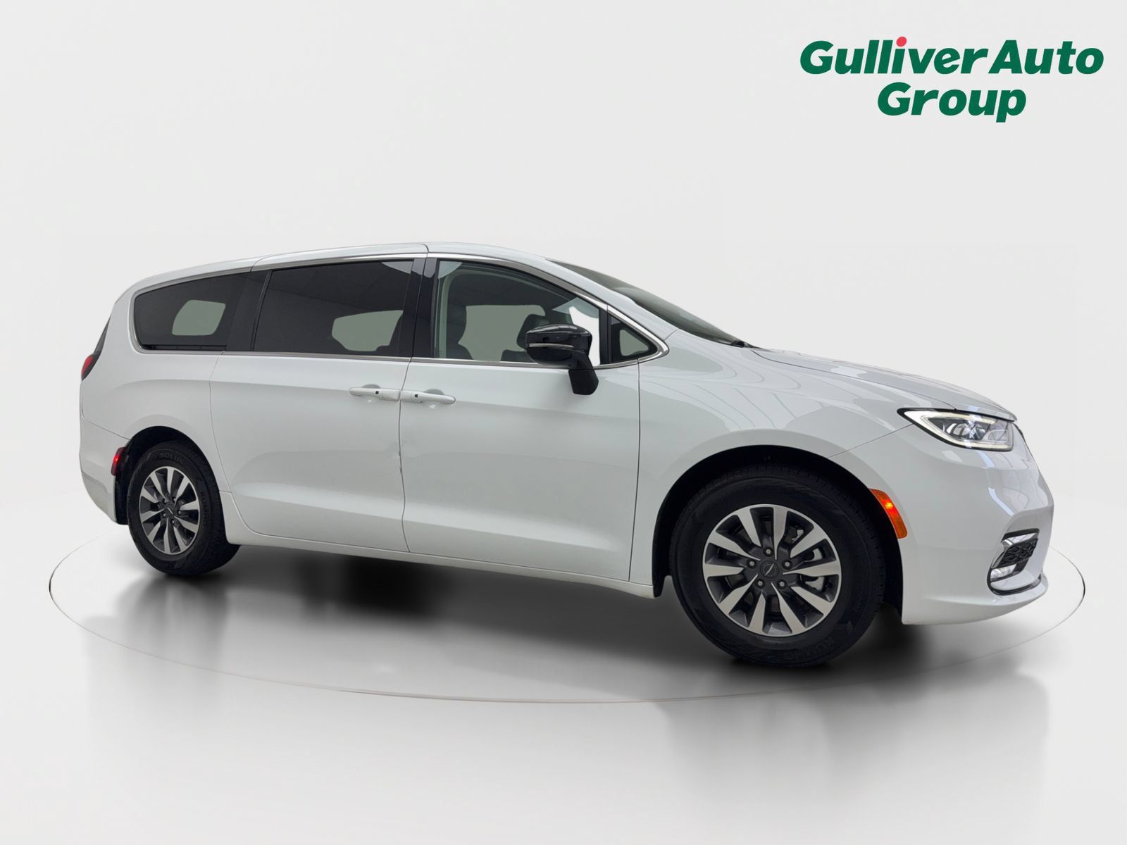 Used 2024 Chrysler Pacifica Limited FWD image 12