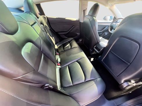 Used 2022 Tesla Model 3 Long Range image 27