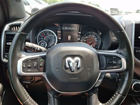 Used 2022 RAM 1500 Big Horn AWD/4WD image 17