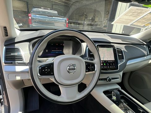 Used 2023 Volvo XC90 B5 Core AWD/4WD image 14