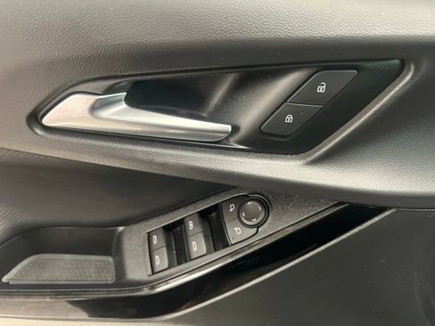 Used 2026 Chevrolet Equinox LT FWD image 19