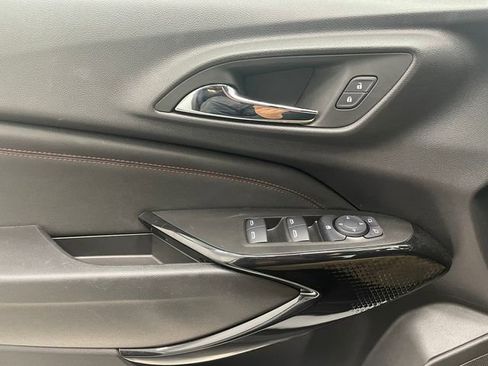 Used 2025 Chevrolet Trax RS w/ Driver Confidence Package image 33