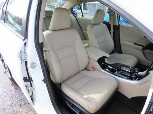 Used 2016 Honda Accord EX-L image 16