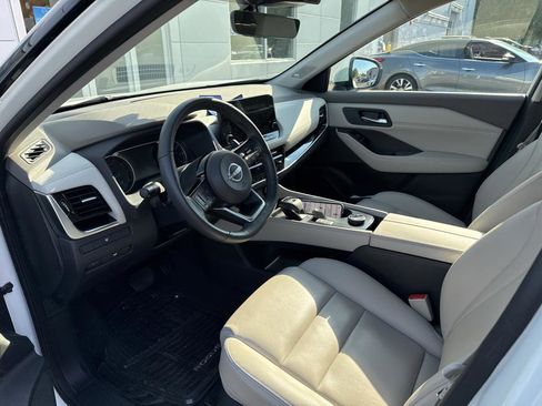 Certified 2023 Nissan Rogue SL w/ SL Premium Package image 8