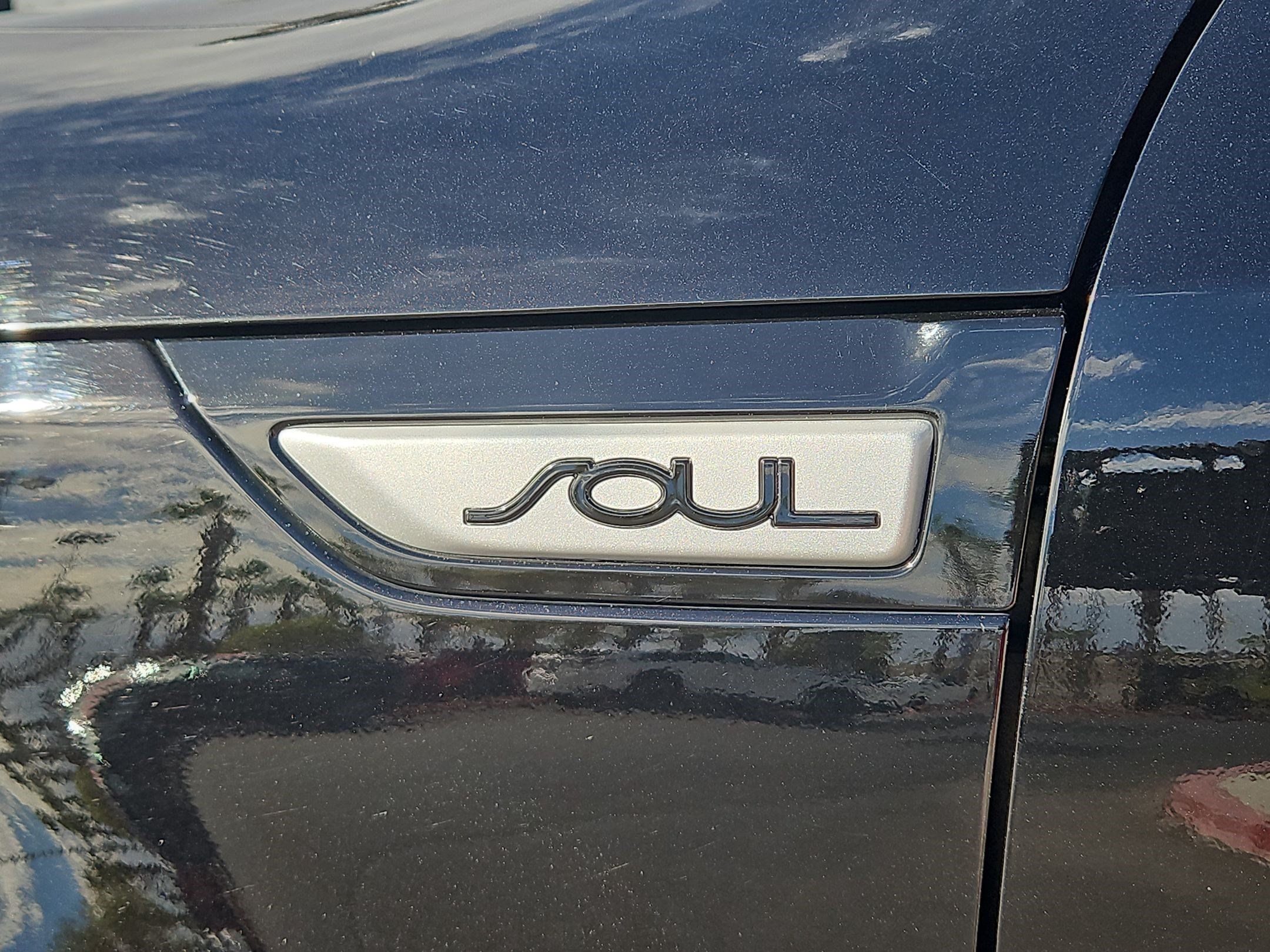 Used 2018 Kia Soul + w/ + Primo LIT Package FWD image 26