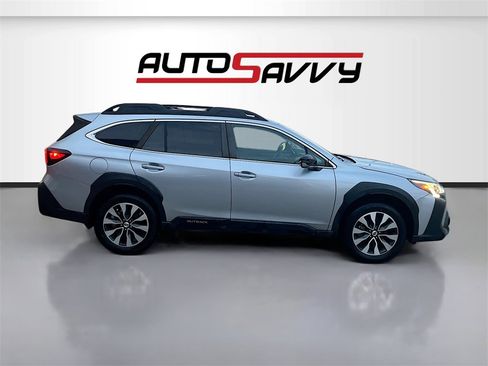 Used 2023 Subaru Outback Limited XT image 8