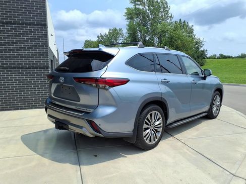 Used 2020 Toyota Highlander Platinum AWD/4WD image 7