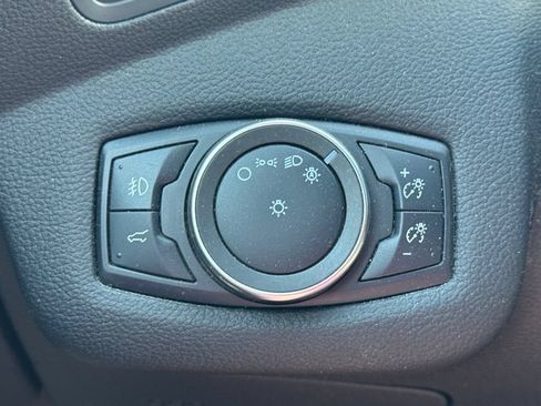Used 2019 Ford Escape SE FWD image 20