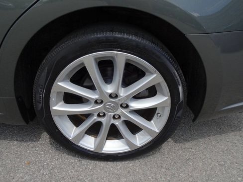 Used 2013 Toyota Avalon Limited FWD image 10