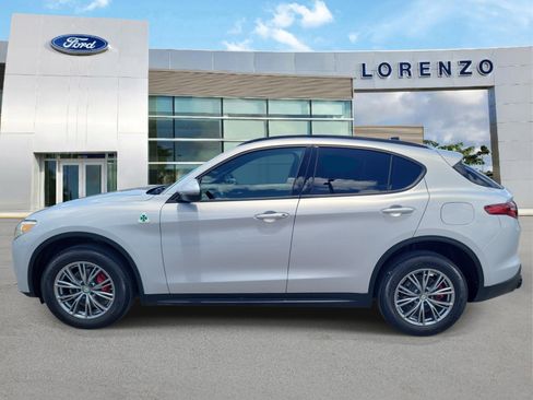 Used 2023 Alfa Romeo Stelvio Sprint RWD image 8