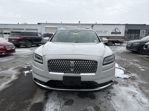 Certified 2022 Lincoln Nautilus Reserve w/ Luxury Package image 8