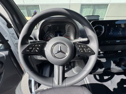 New 2025 Mercedes-Benz Sprinter 2500 image 17