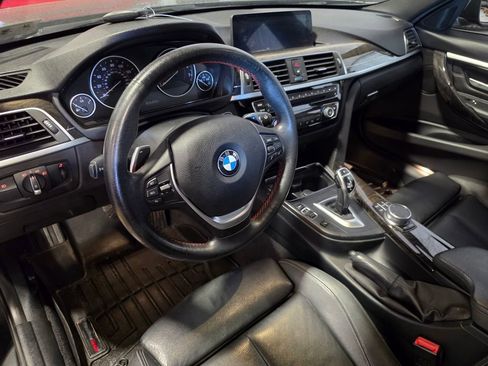 Used 2017 BMW 330i xDrive Sedan AWD/4WD image 4