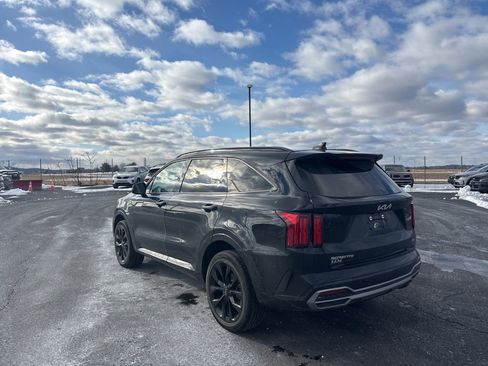 Used 2023 Kia Sorento SX image 5