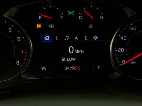 Used 2023 Chevrolet Traverse LT AWD/4WD image 10