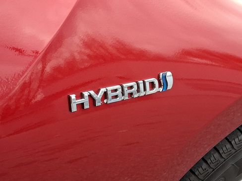 Used 2017 Toyota Prius Three image 30