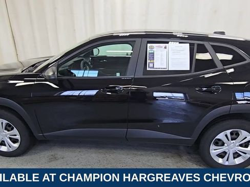 Used 2024 Chevrolet Trax LS FWD image 7