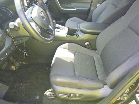Used 2023 Toyota RAV4 SE w/ Weather & Moonroof Package AWD/4WD image 11