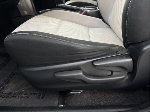 Used 2018 Toyota RAV4 XLE w/ Carpet Mat Package AWD/4WD image 24