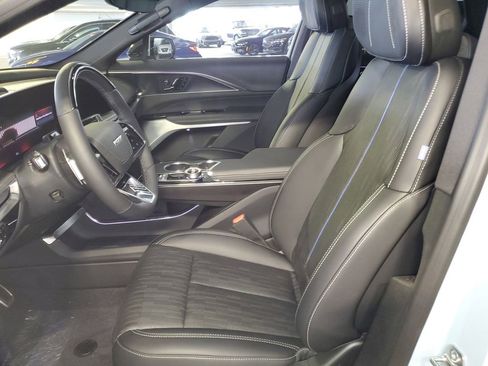 New 2026 Cadillac Lyriq V AWD/4WD image 31