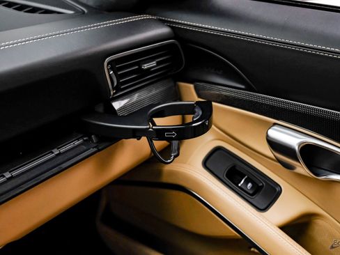 Used 2017 Porsche 911 Turbo image 73