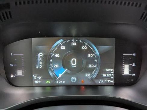 Used 2019 Volvo XC60 T5 Momentum w/ Premium Package FWD image 26
