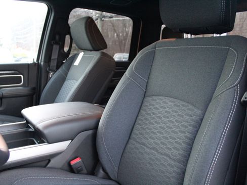 Used 2025 RAM 2500 Big Horn image 9