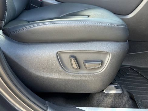 Used 2021 Toyota Highlander Platinum FWD image 26