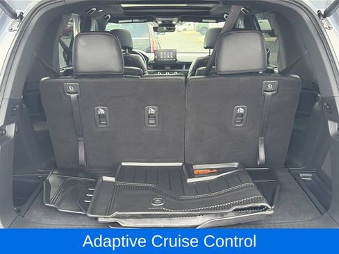 Used 2025 Honda Pilot TrailSport image 8