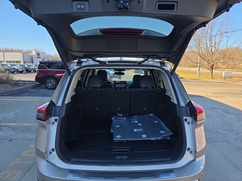 New 2026 Nissan Rogue Platinum image 7