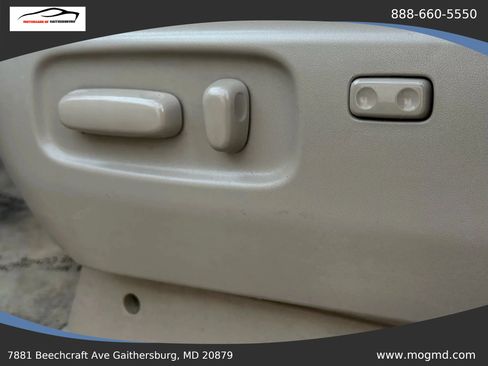 Used 2010 Toyota Sienna LE image 20