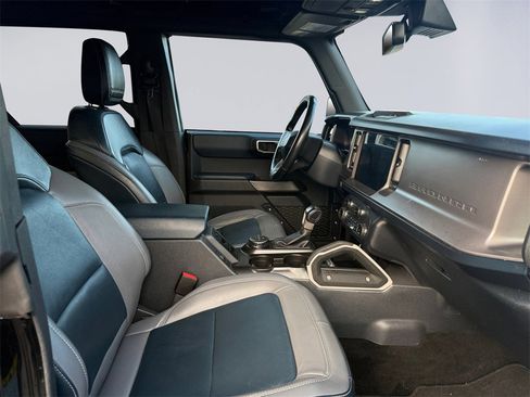 Used 2022 Ford Bronco Outer Banks image 17