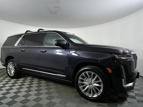 Certified 2022 Cadillac Escalade ESV Premium Luxury w/ Performance Package image 7