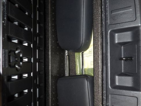 Used 2025 Mitsubishi Outlander SE image 20