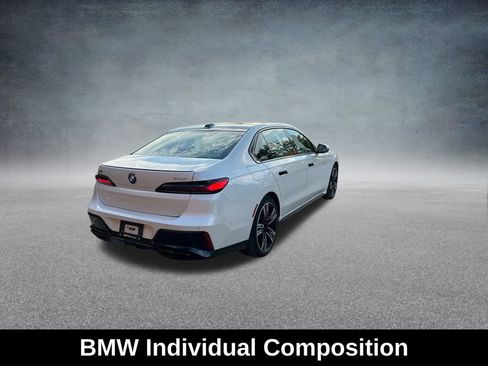 Used 2025 BMW 760i xDrive w/ Executive Package AWD/4WD image 10