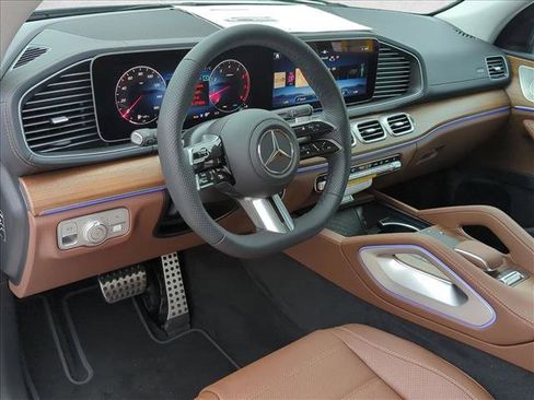 New 2026 Mercedes-Benz GLS 450 4MATIC image 3