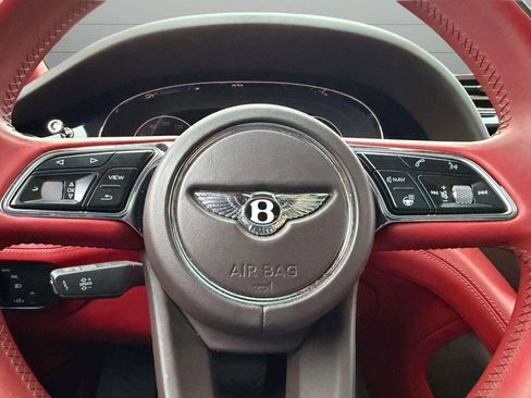Certified 2022 Bentley Bentayga image 18