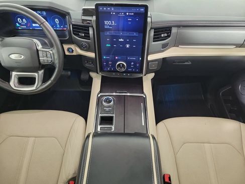 Used 2023 Ford Expedition Max Platinum RWD image 16