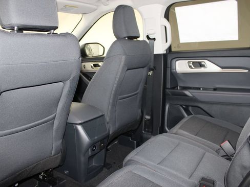 New 2026 Ford Explorer Active RWD image 26
