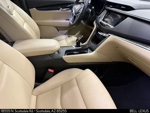 Used 2018 Cadillac XT5 Base image 28